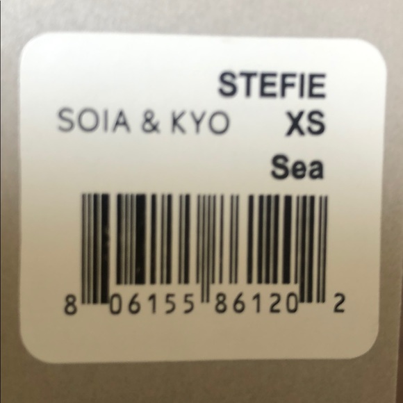 SOIA & KYO Stefie Chambray Denim Coat - Picture 7 of 8